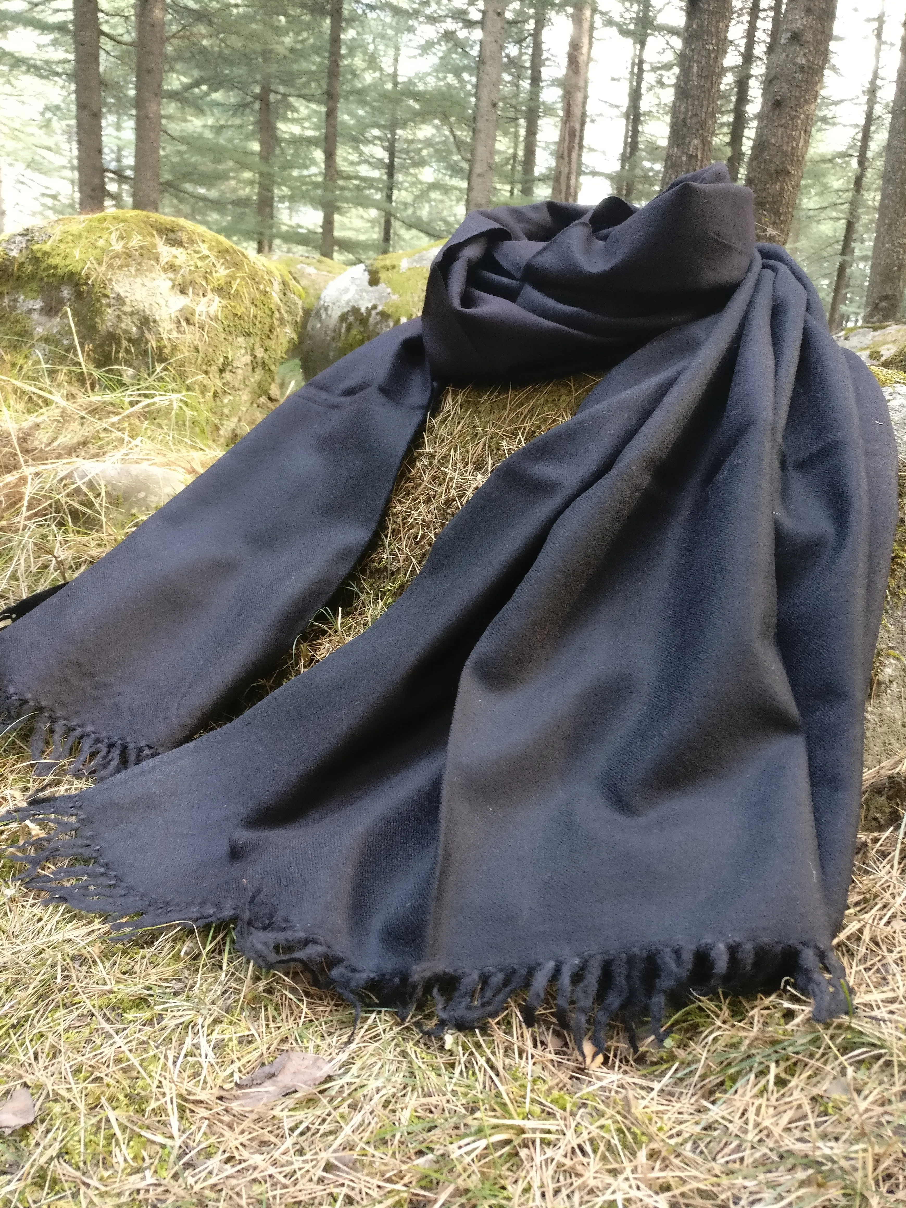 Black shawl in pure wool