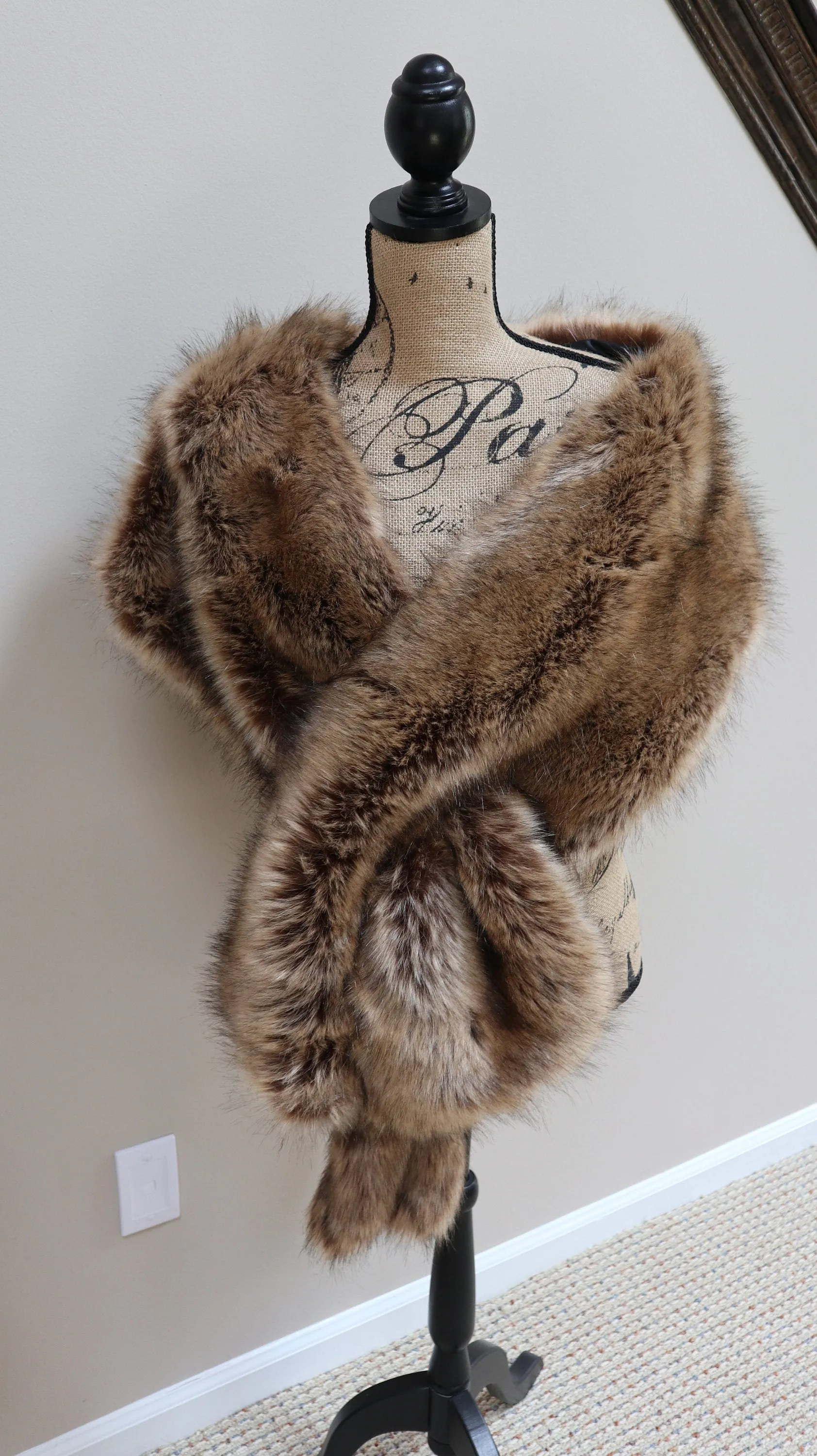 Faux Fur Wedding Scarf Wedding Bolero Bridal Cape Bridal Wrap Bridal Shrug Faux Fur Wrap Wedding cape Winter Bridal Scarf Wedding Shawl