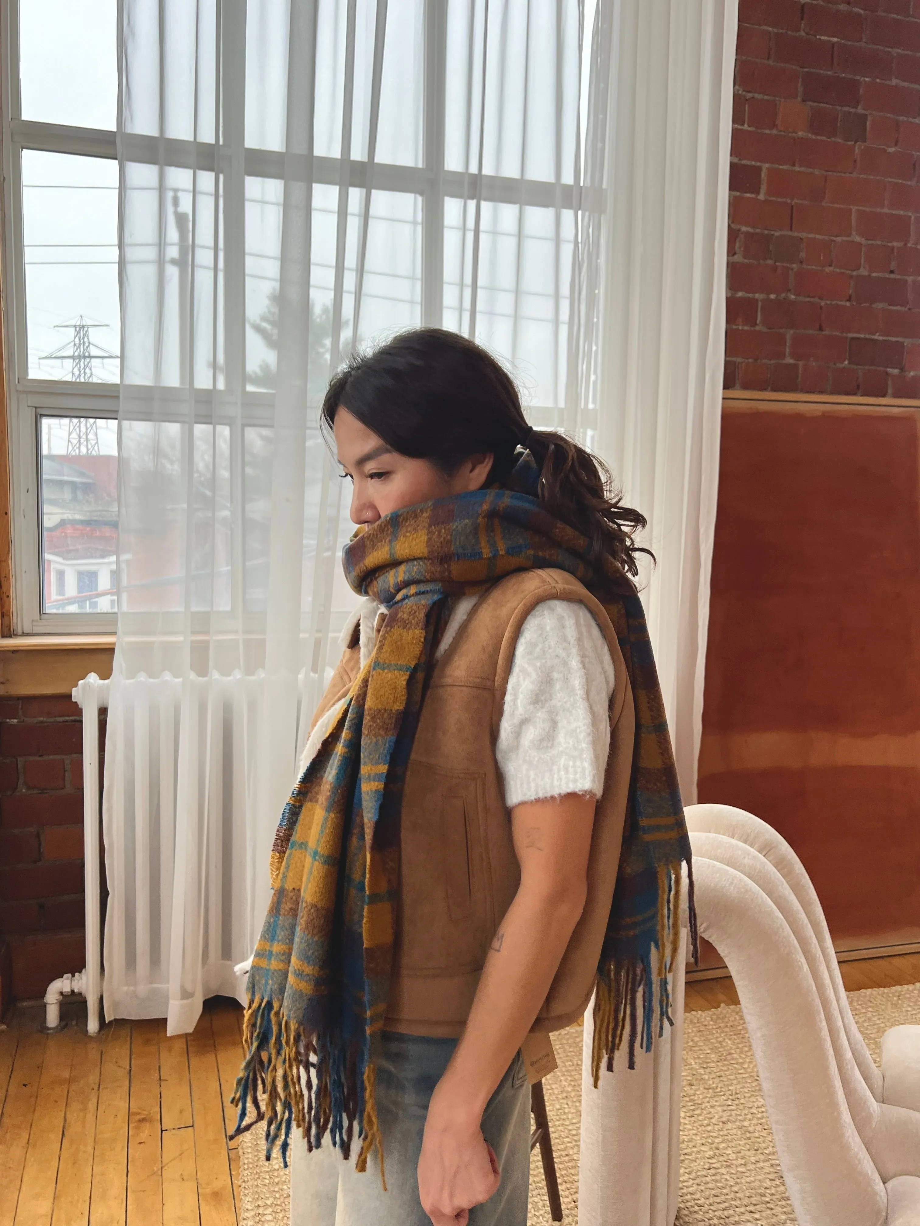 RANGE Plaid scarf