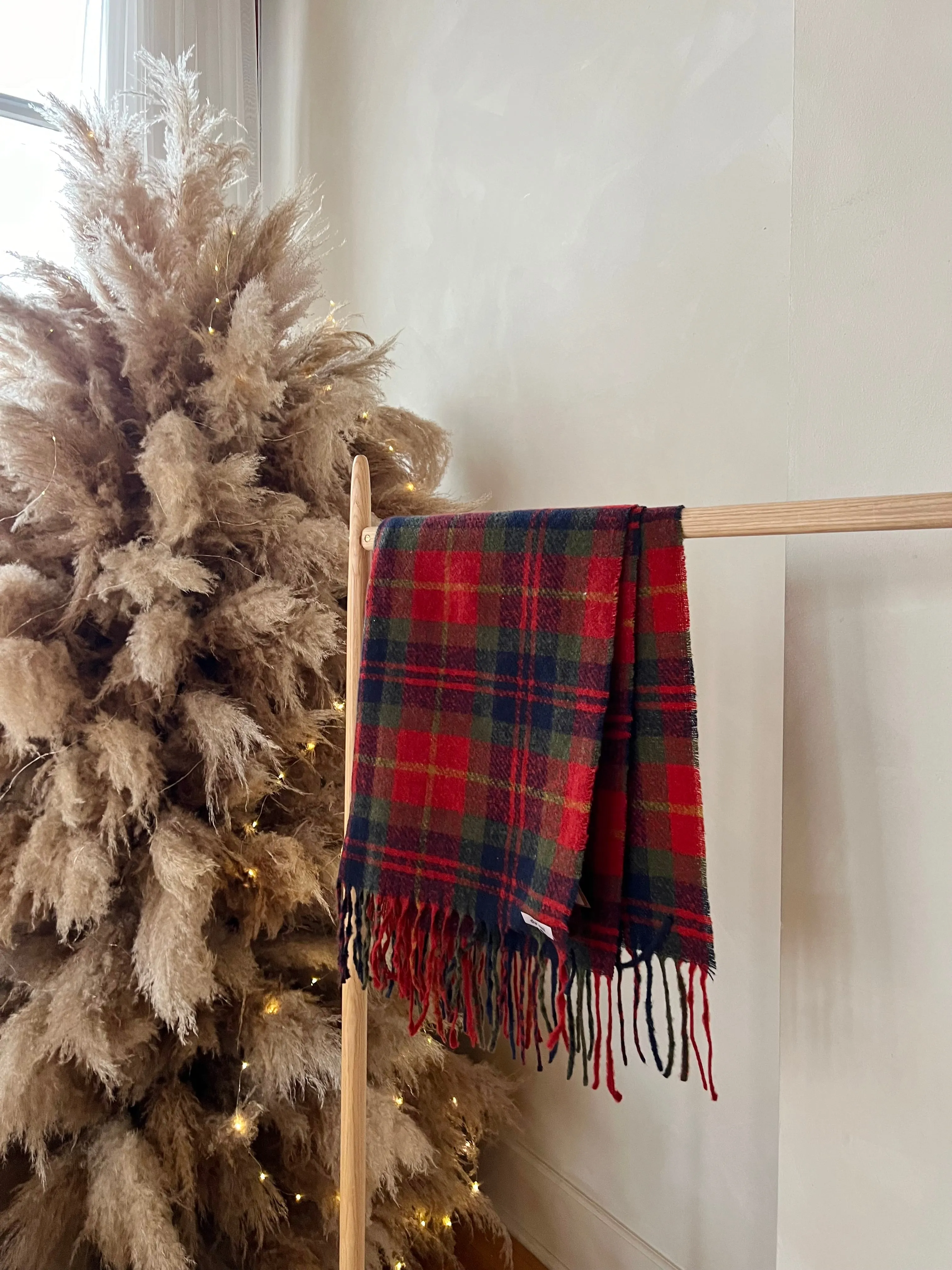RANGE Plaid scarf