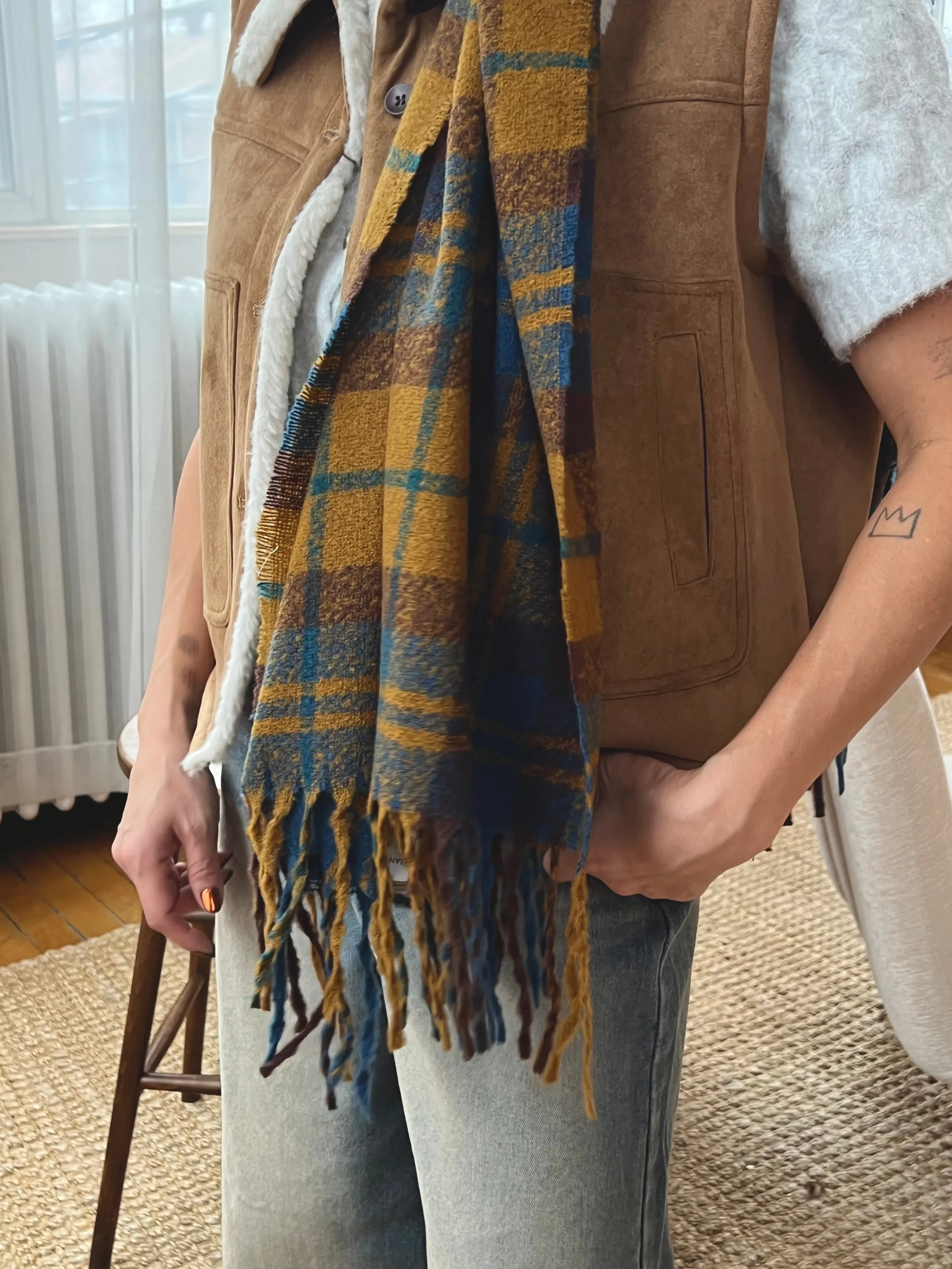 RANGE Plaid scarf