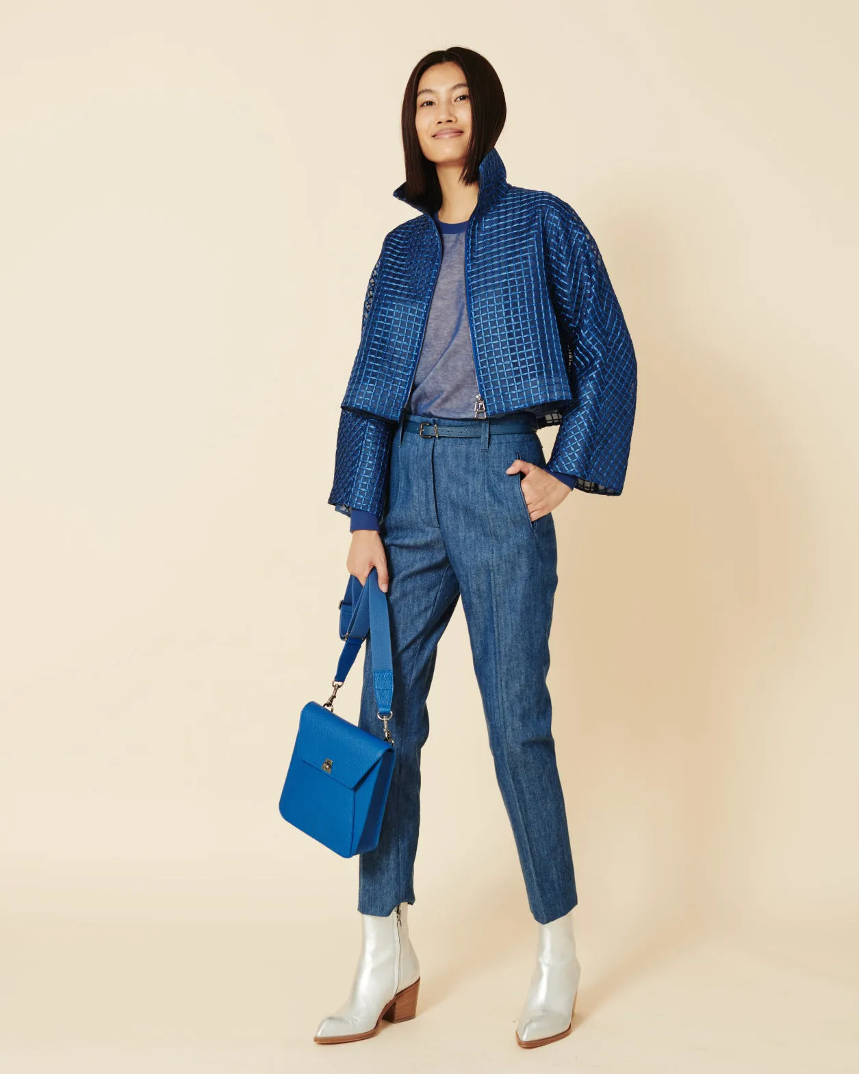 Short Silk Jacket with Window Plaid Embroidery