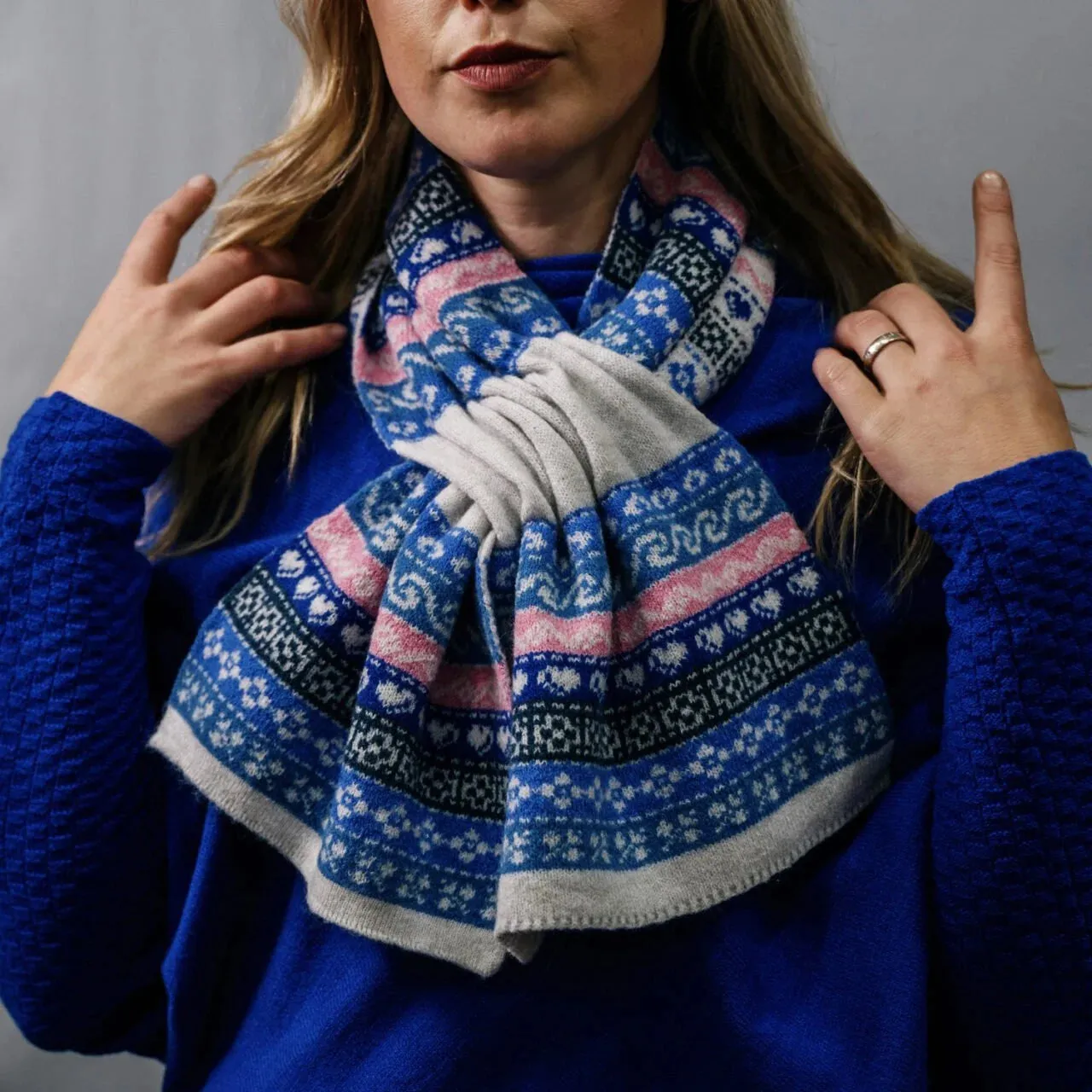 Winter Pull Through Scarf Nordic Blue